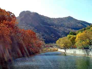 新华述评：从房地产市场的中长期趋势来看，满足刚性和改善性住房需求仍有发展空间|界面新闻 · 快讯